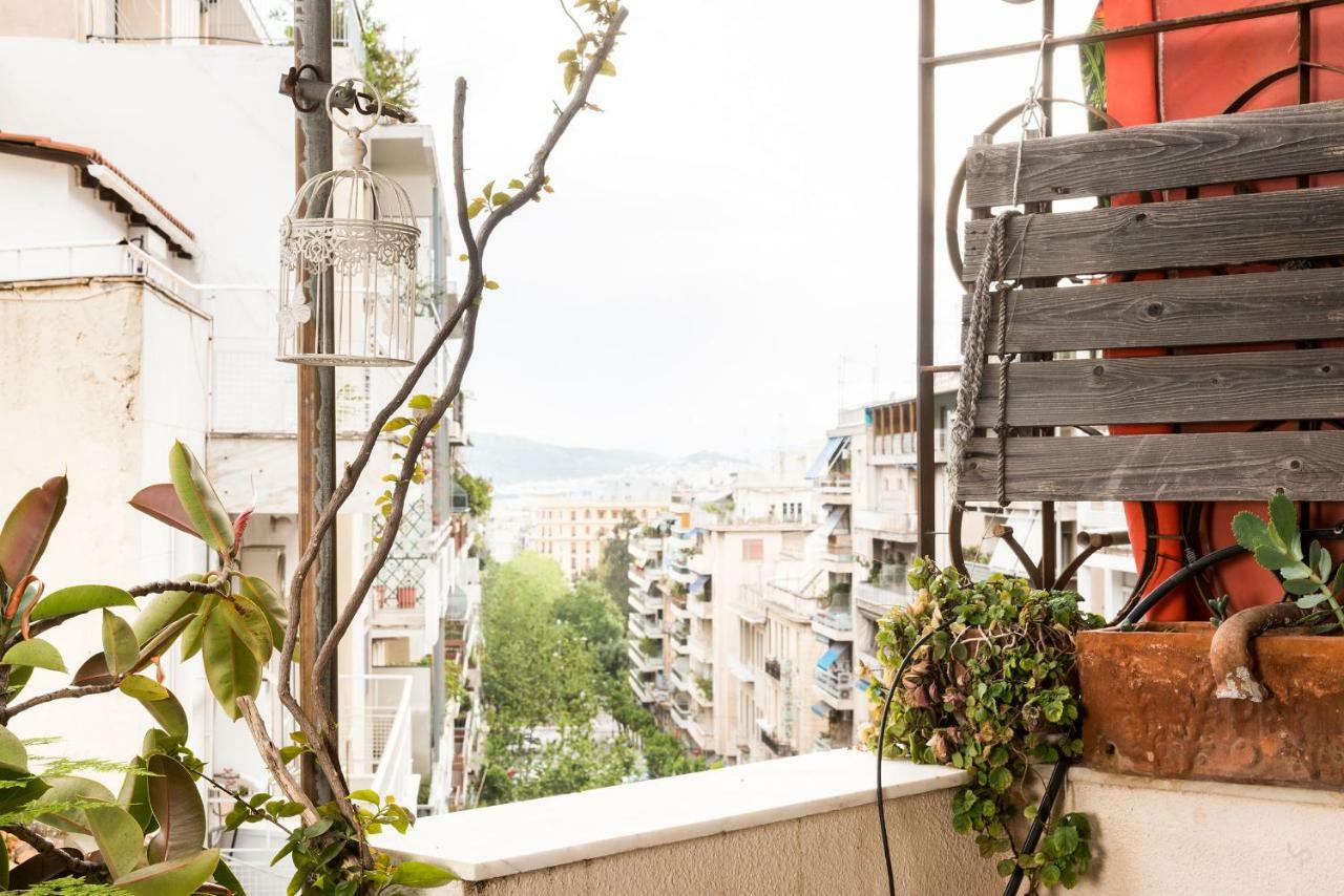 Stylish Flat With Veranda In The Heart Of Афіни Екстер'єр фото