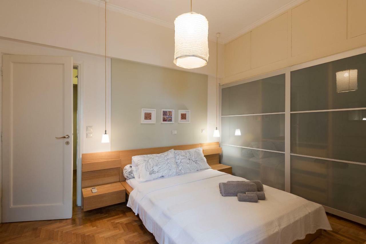 Stylish Flat With Veranda In The Heart Of Афіни Екстер'єр фото