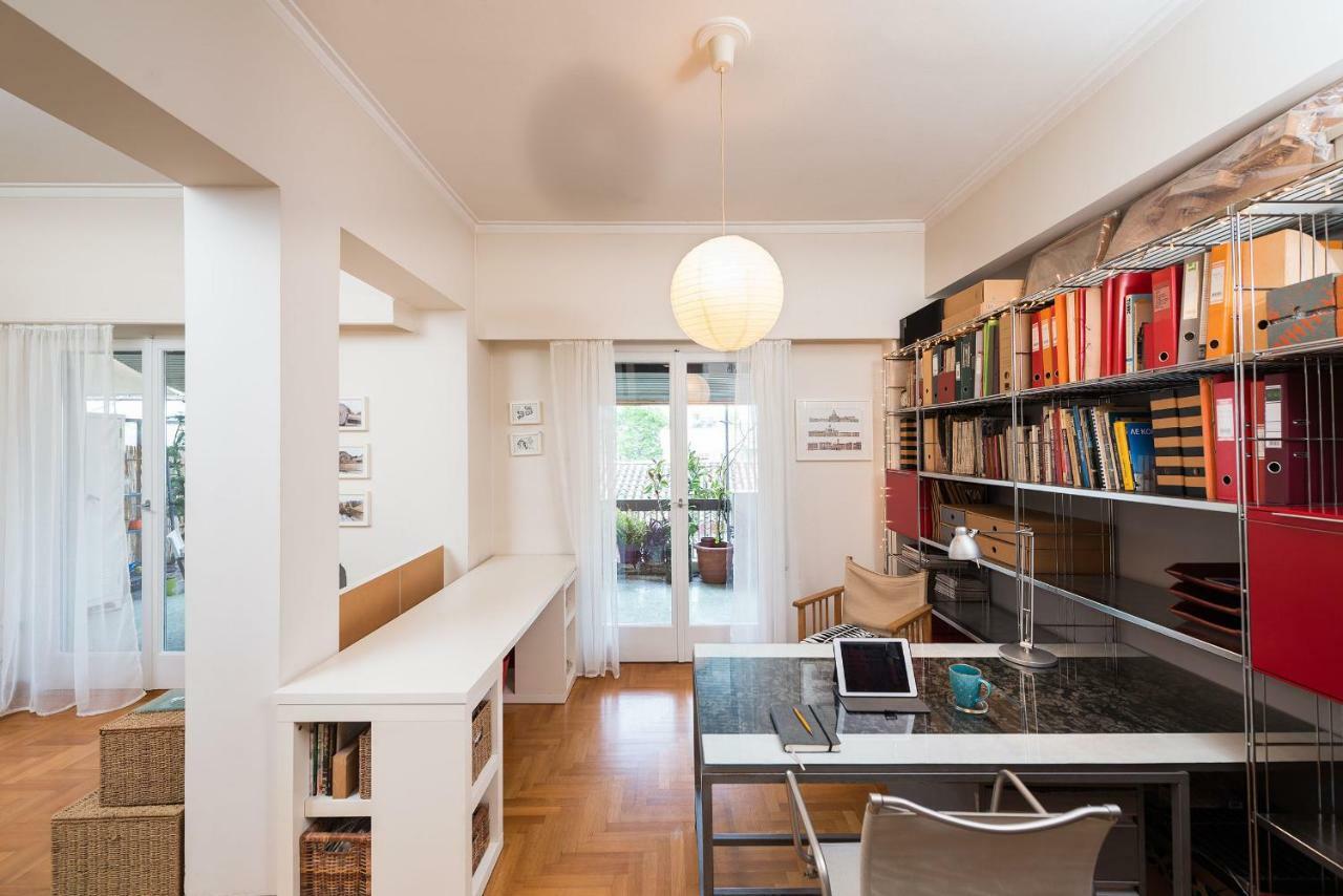 Stylish Flat With Veranda In The Heart Of Афіни Екстер'єр фото