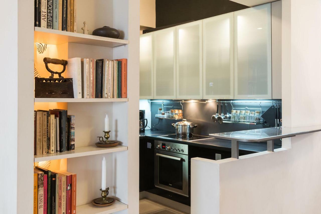 Stylish Flat With Veranda In The Heart Of Афіни Екстер'єр фото