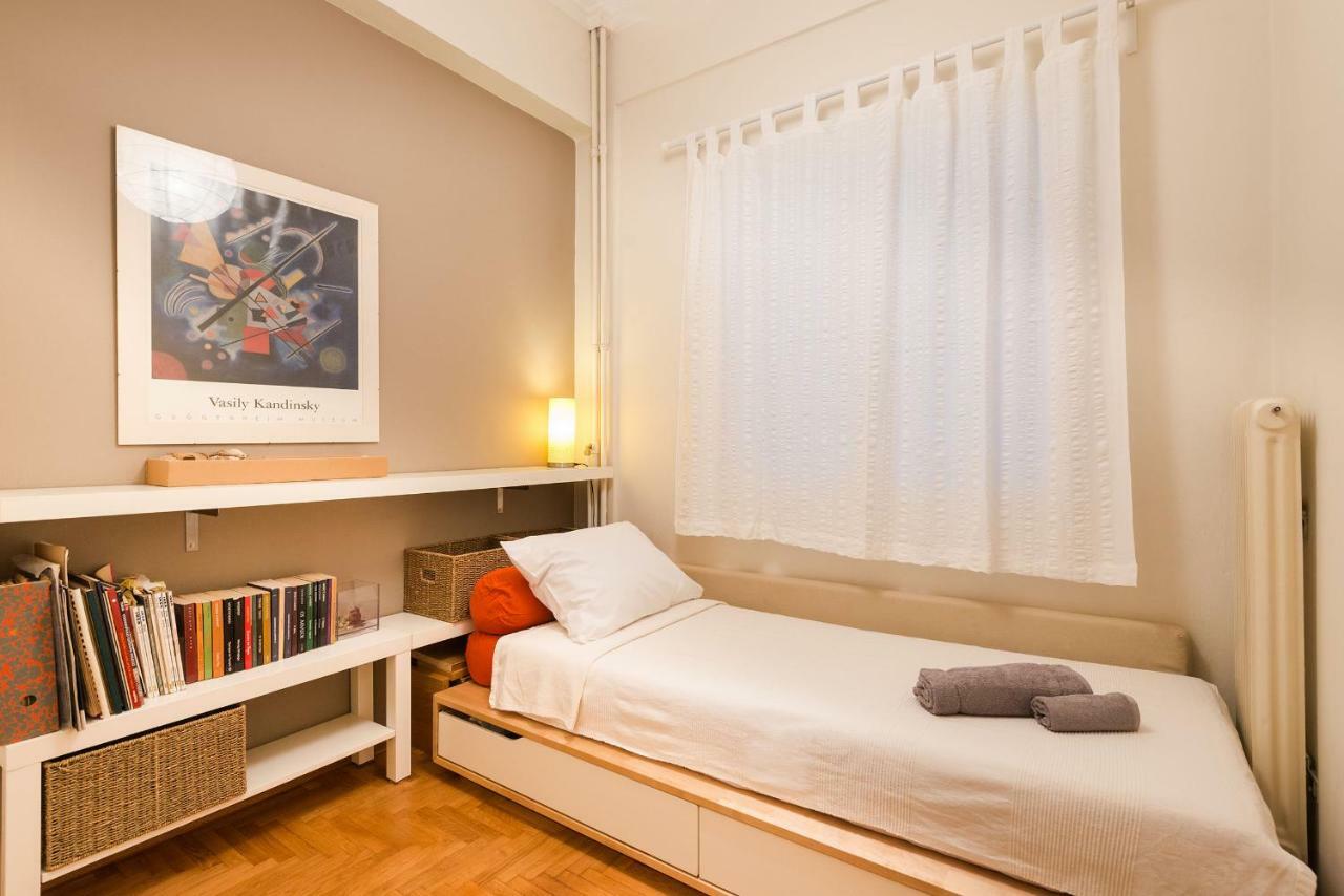 Stylish Flat With Veranda In The Heart Of Афіни Екстер'єр фото