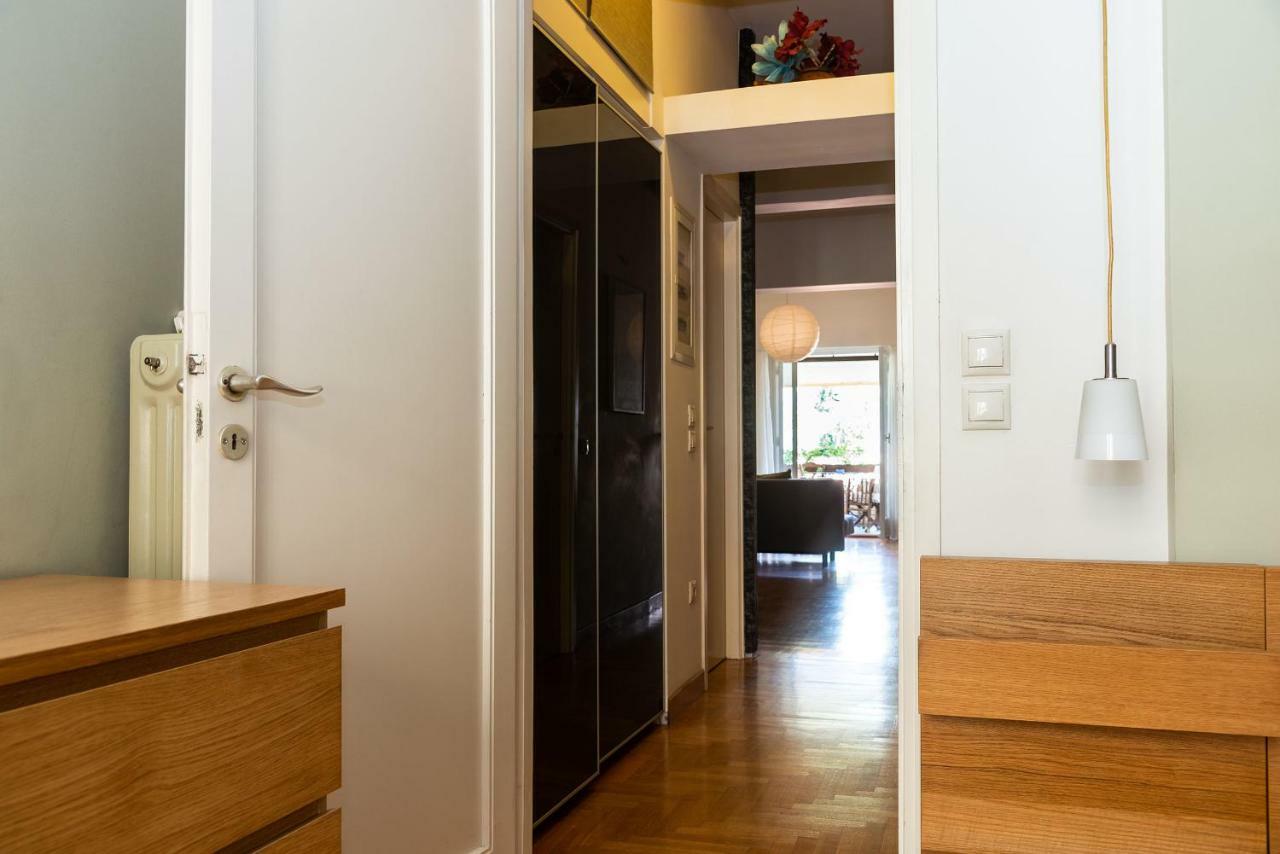 Stylish Flat With Veranda In The Heart Of Афіни Екстер'єр фото